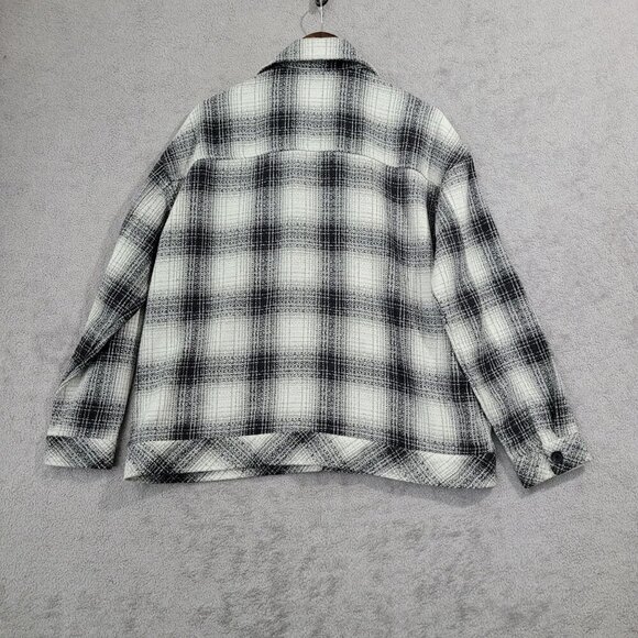 NWOT Boston Traders Trucker Women's L Plaid Flannel Shirt Jacket - Picture 2 of 6